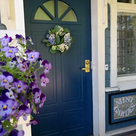 Apartament Lovely Mint Garden